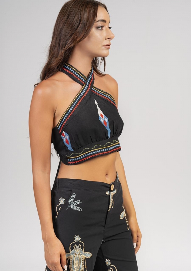Crop top με κεντημα