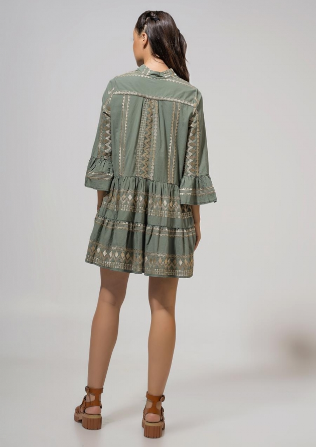Dress short with embroidery , 3/4 sleeves