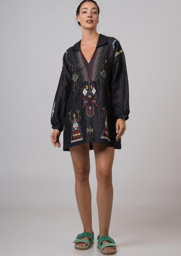 Φόρεμα κοντό μακρυμάνικο με κέντημα