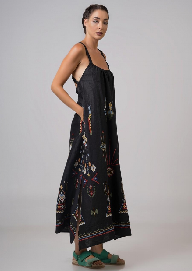 Dress maxi with embroidery